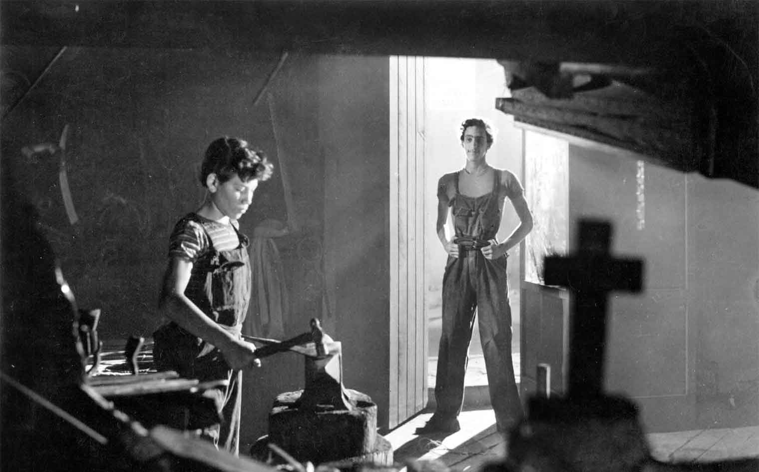 Olvidados, Los (1950)aka The Young and the Damned Directed by Luis BuÒuel